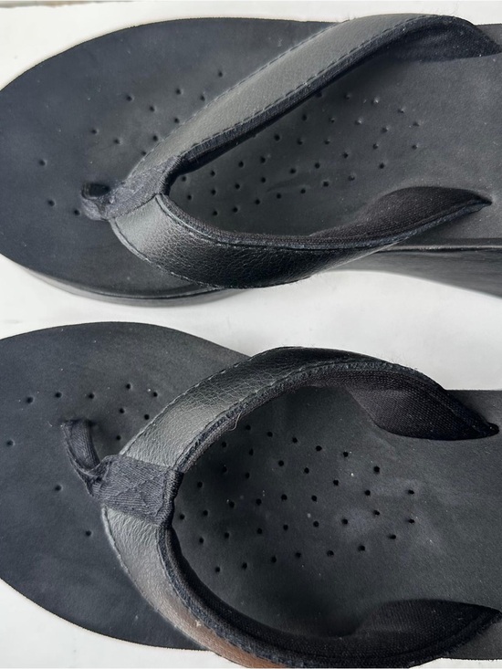 Sandals_&_Flip_Flops